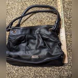 Black Alfred Dunner leather shoulder bag